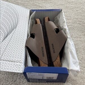 Arizona Birkenstock Women’ Sandals, Stone Color, Size: 37, US: 6-6.5, New in Box